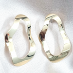 Load image into Gallery viewer, Asymetrical Gold stud