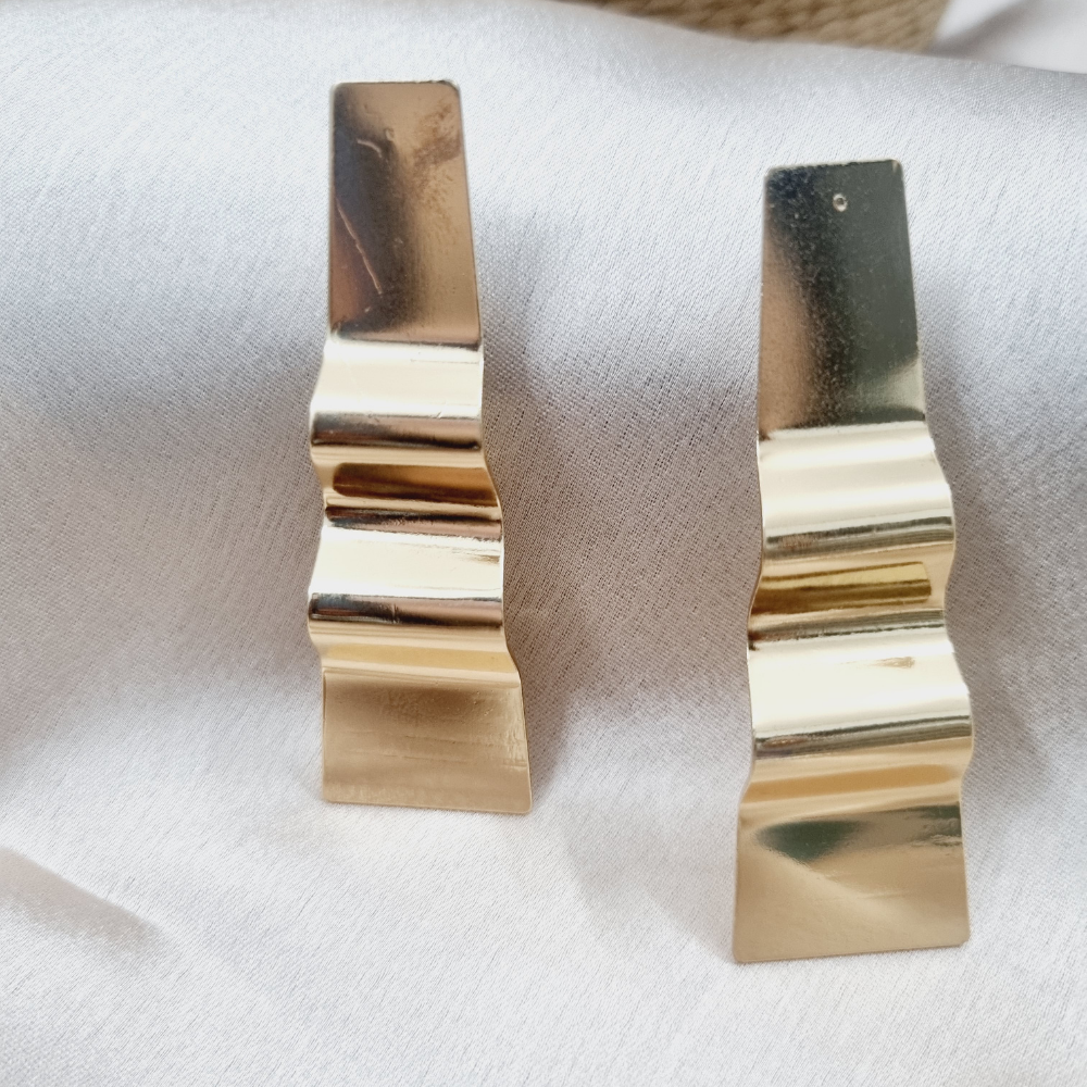 Flat Golden abstract Stud