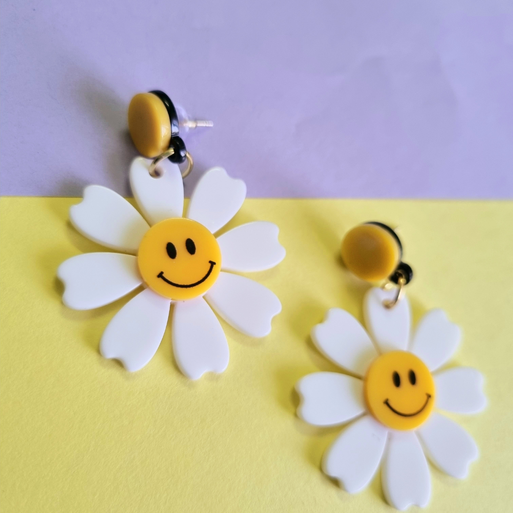 Korean Funky White Daisy Earrings